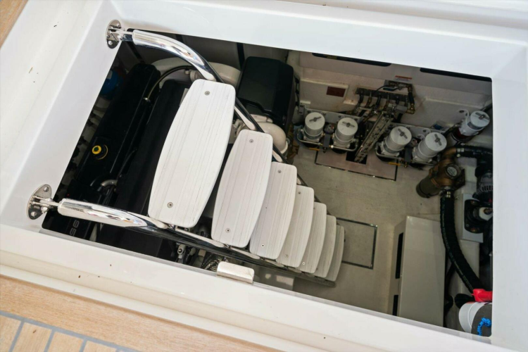 Miss Sip Yacht Photos Pics 