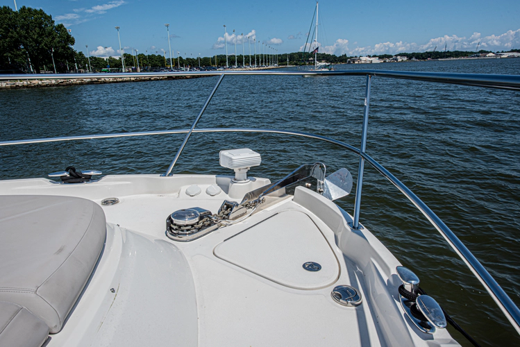 Bob 'n Around Yacht Photos Pics 