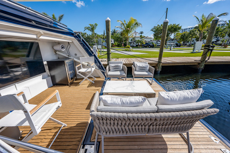 La Bella Vita Yacht Photos Pics 