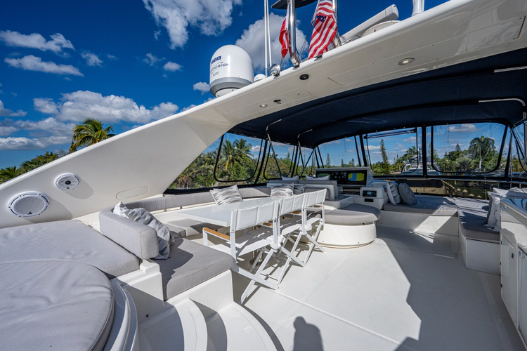 La Bella Vita Yacht Photos Pics 