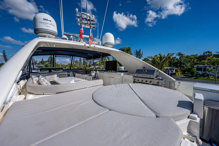 La Bella Vita Yacht Photos Pics 