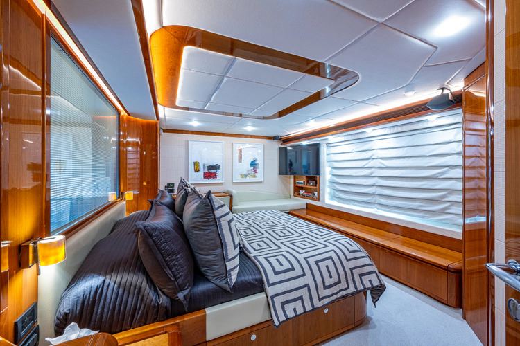 La Bella Vita Yacht Photos Pics 