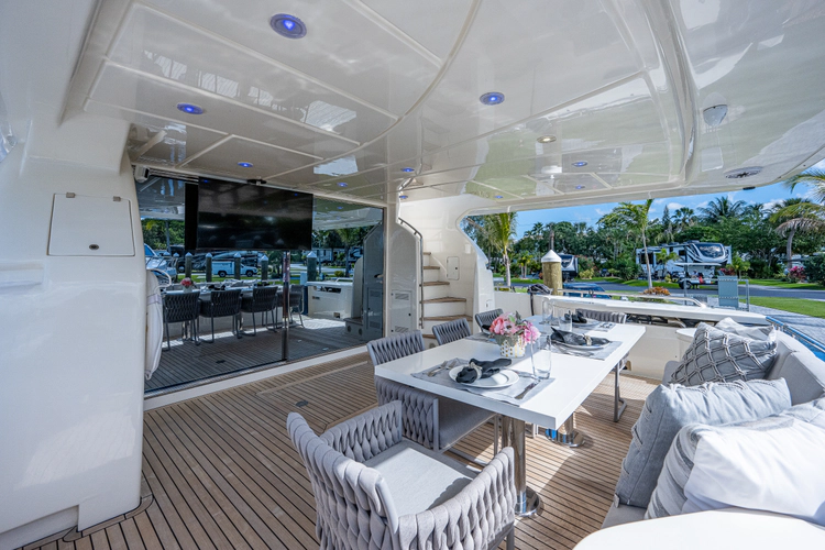 La Bella Vita Yacht Photos Pics 