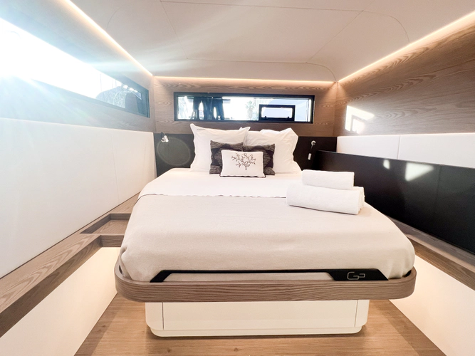 Gunboat 72 Yacht Photos Pics 