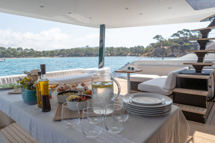 Gunboat 72 Yacht Photos Pics 