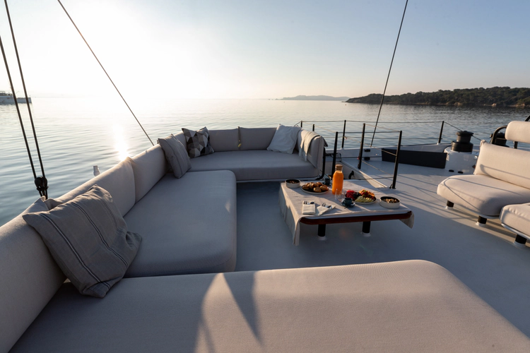 Gunboat 72 Yacht Photos Pics 