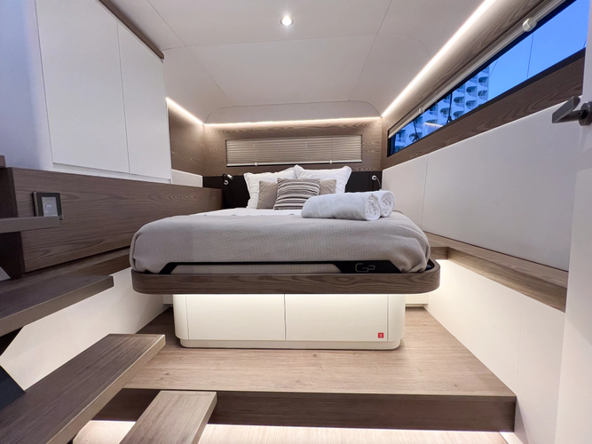 Gunboat 72 Yacht Photos Pics 