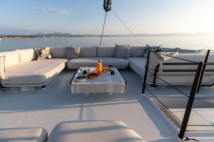 Gunboat 72 Yacht Photos Pics 