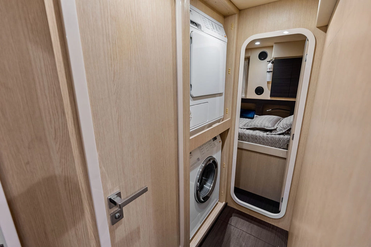 Villaggio Yacht Photos Pics 