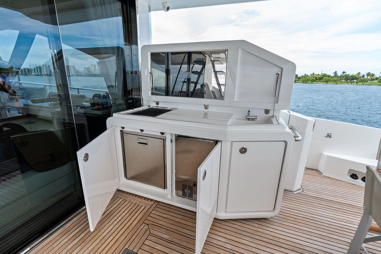 Villaggio Yacht Photos Pics 