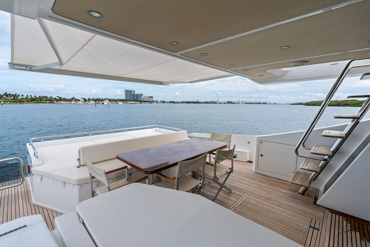 Villaggio Yacht Photos Pics 
