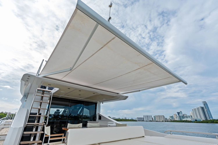 Villaggio Yacht Photos Pics 