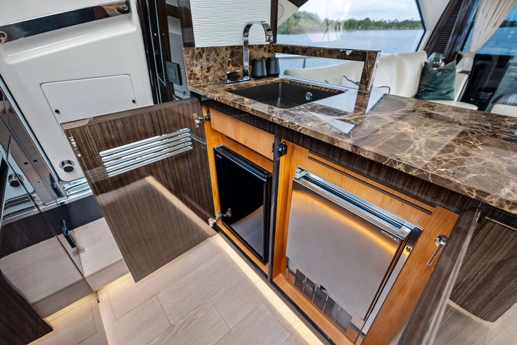 Villaggio Yacht Photos Pics 