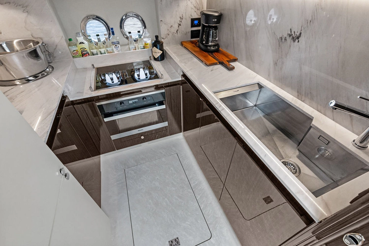 Villaggio Yacht Photos Pics 