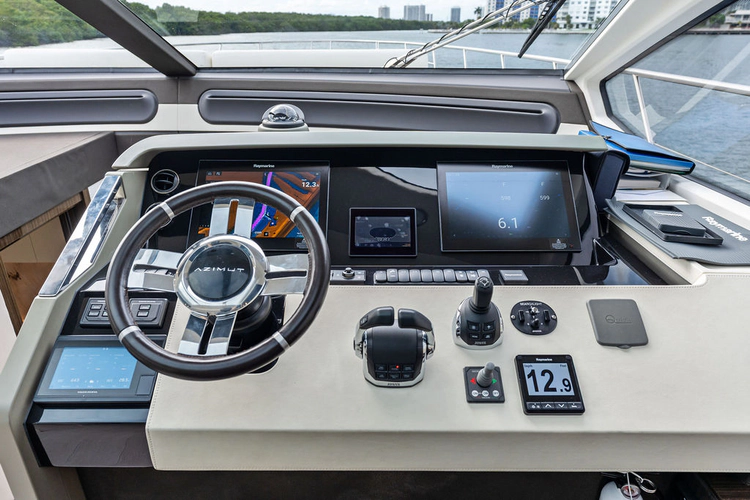 Villaggio Yacht Photos Pics 