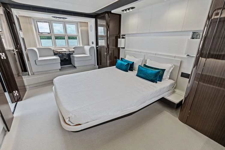 Villaggio Yacht Photos Pics 