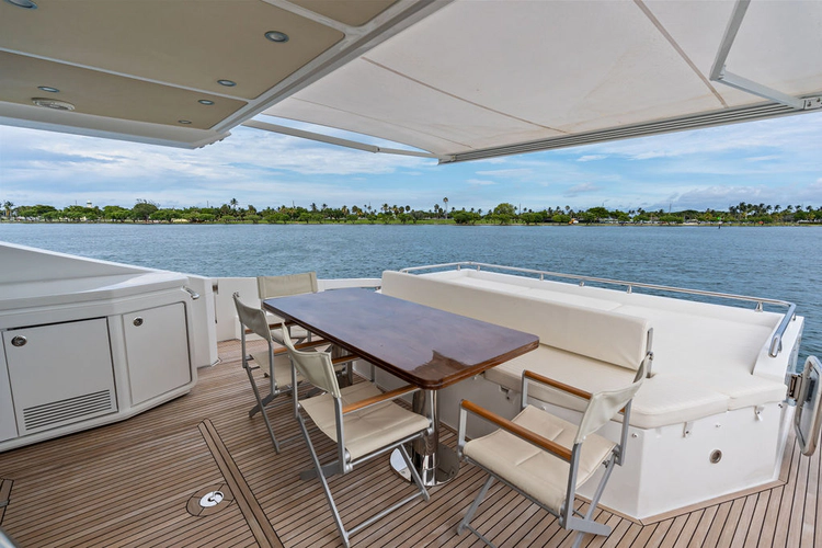 Villaggio Yacht Photos Pics 