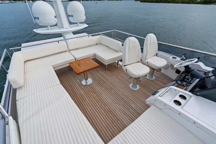Villaggio Yacht Photos Pics 