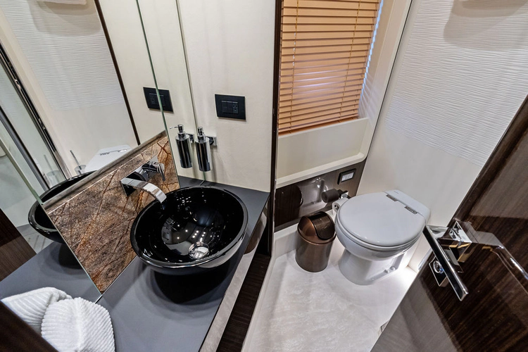 Villaggio Yacht Photos Pics 