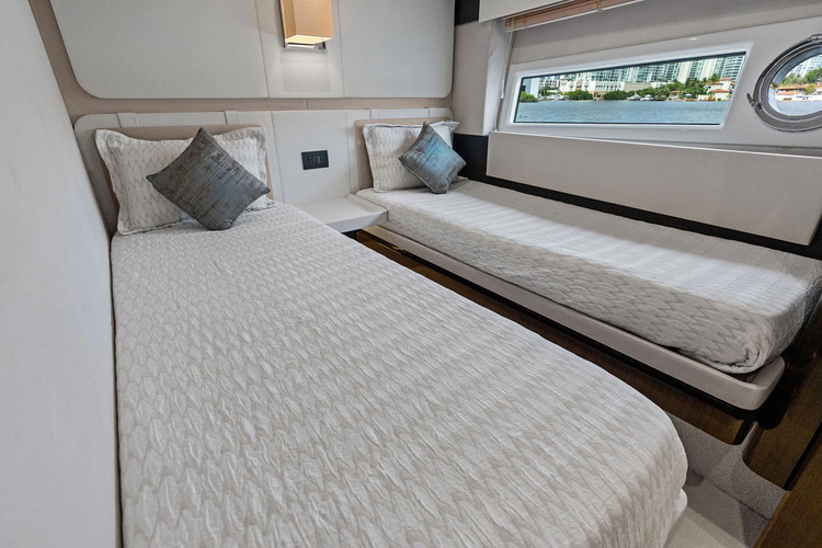 Villaggio Yacht Photos Pics 