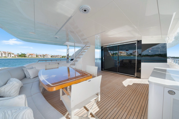 Valiant Yacht Photos Pics 