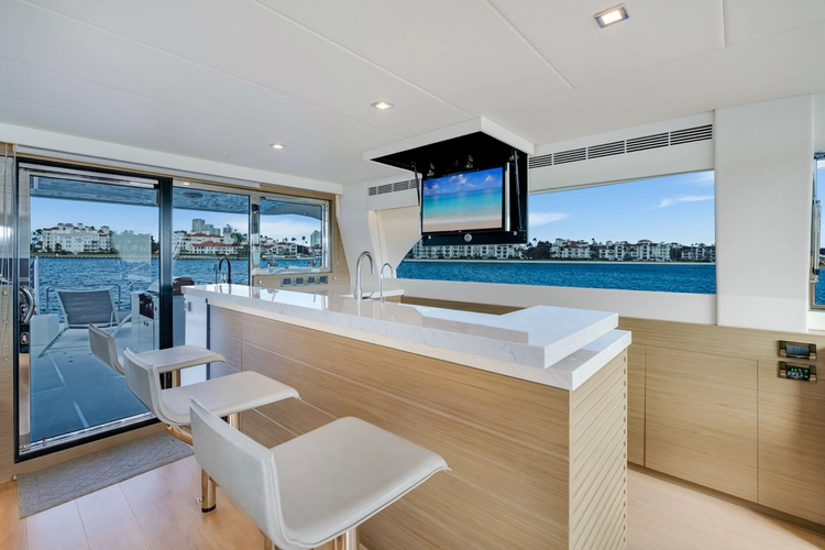 Valiant Yacht Photos Pics 