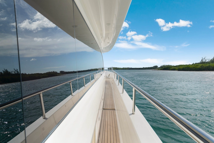 Valiant Yacht Photos Pics 