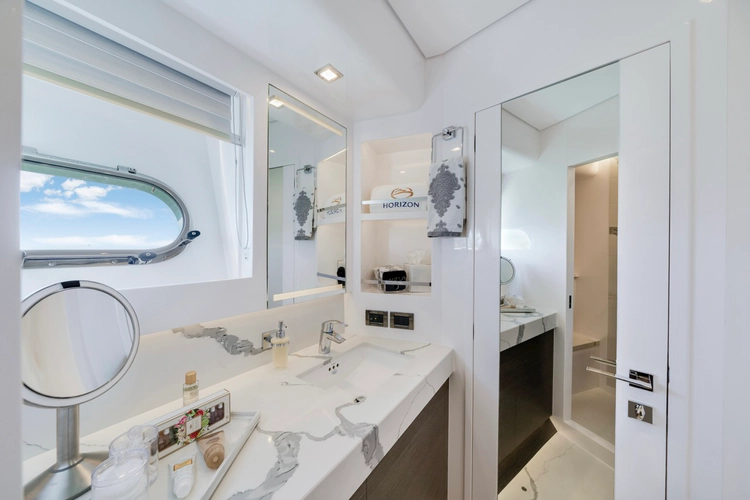 Valiant Yacht Photos Pics 