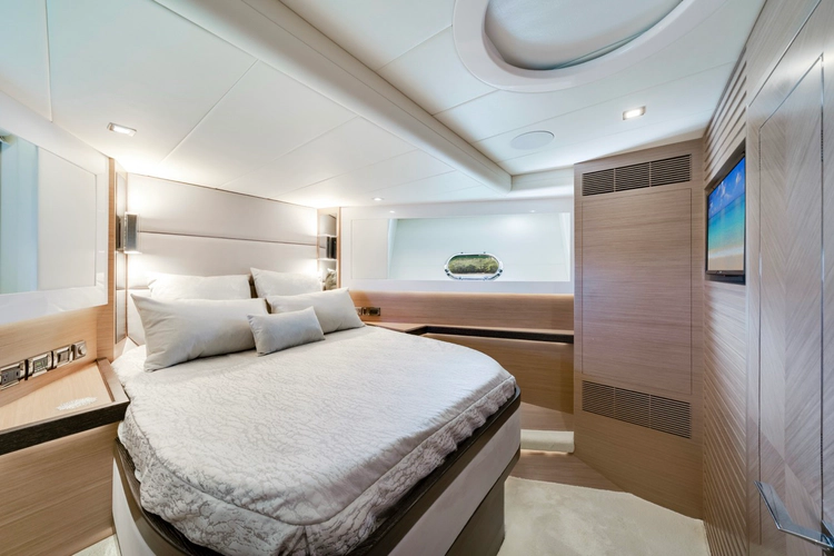 Valiant Yacht Photos Pics 