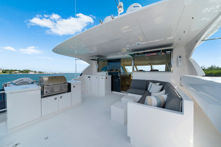 Valiant Yacht Photos Pics 