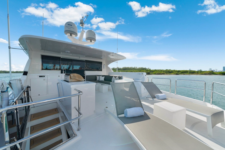 Valiant Yacht Photos Pics 