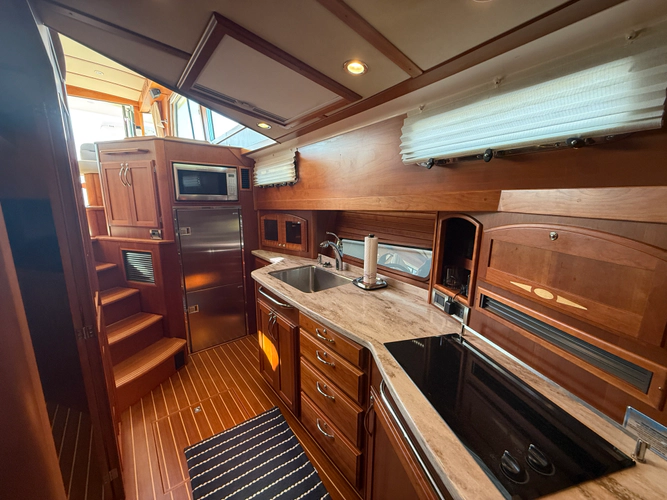 Mar Le Rae Yacht Photos Pics 