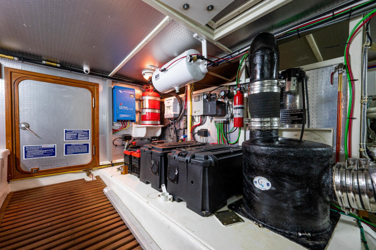 Homes Yacht Photos Pics 