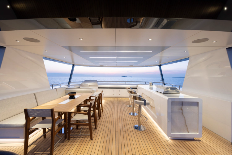 Bee Explorer Yacht Photos Pics 