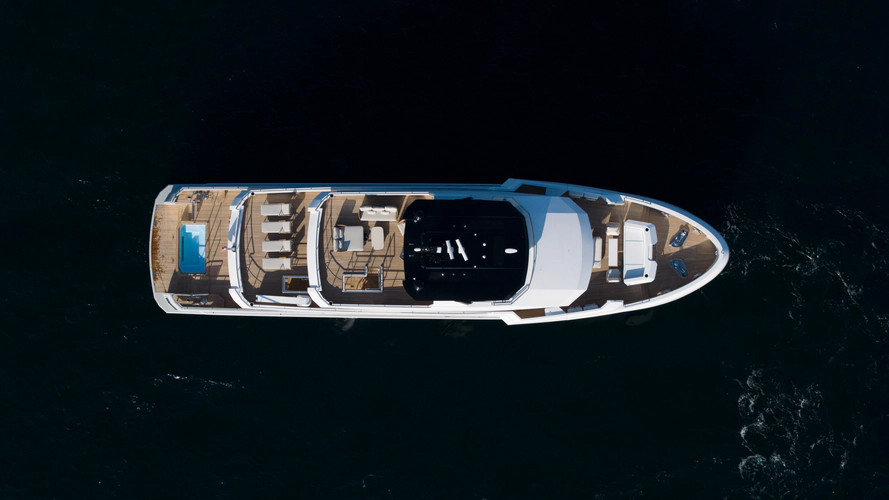 Bee Explorer Yacht Photos Pics 