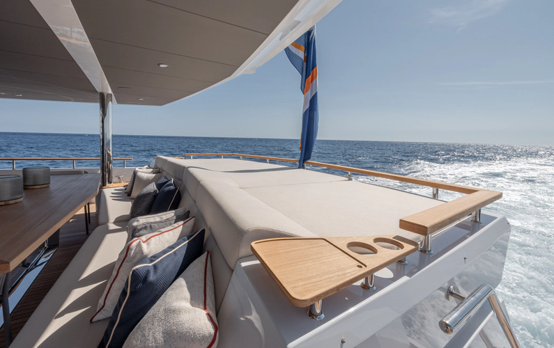 Numarine 37xp-21 Yacht Photos Pics 