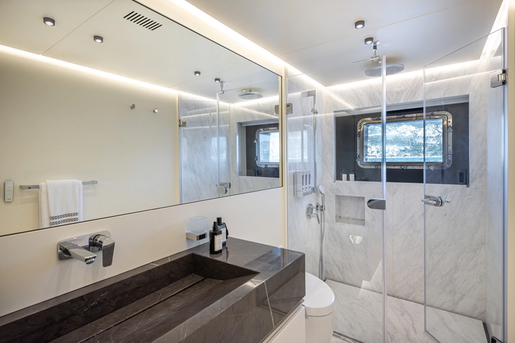 Numarine 37xp-21 Yacht Photos Pics 