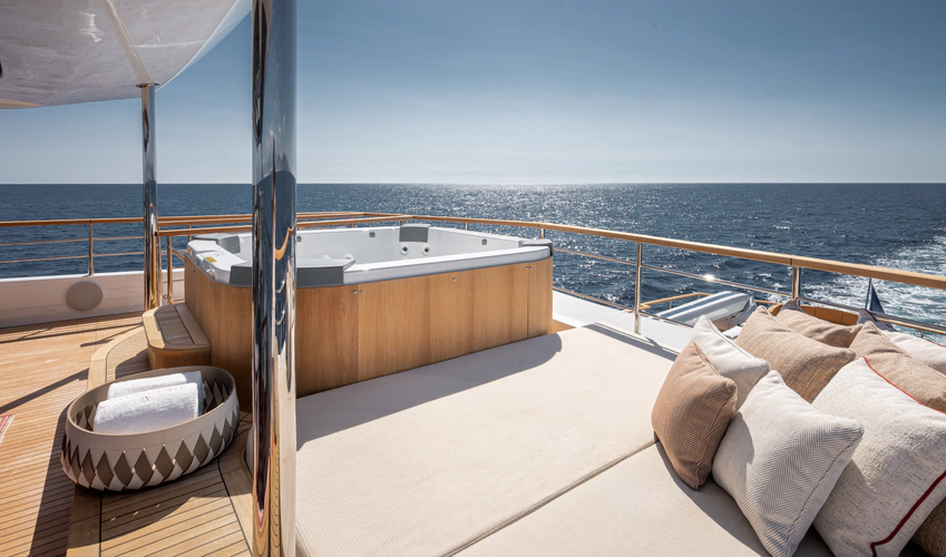 Numarine 37xp-21 Yacht Photos Pics 