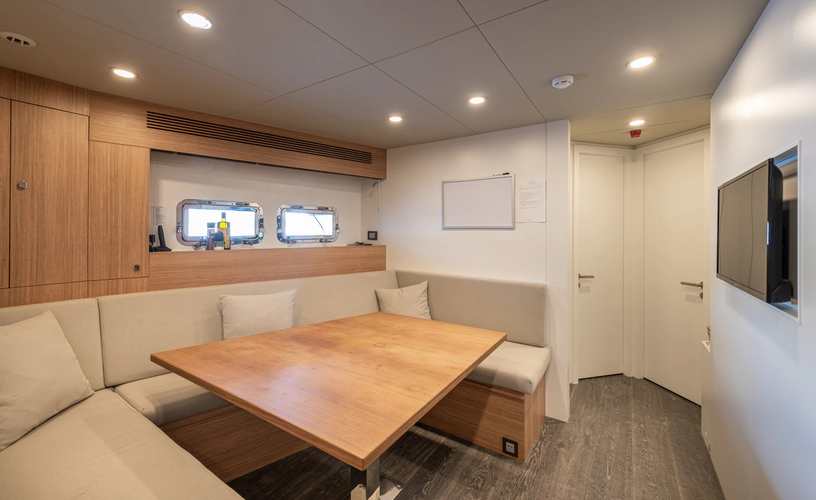 Numarine 37xp-21 Yacht Photos Pics 