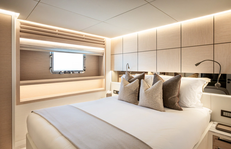 Numarine 37xp-21 Yacht Photos Pics 