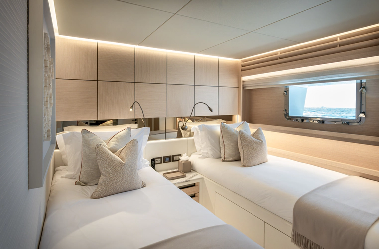 Numarine 37xp-21 Yacht Photos Pics 