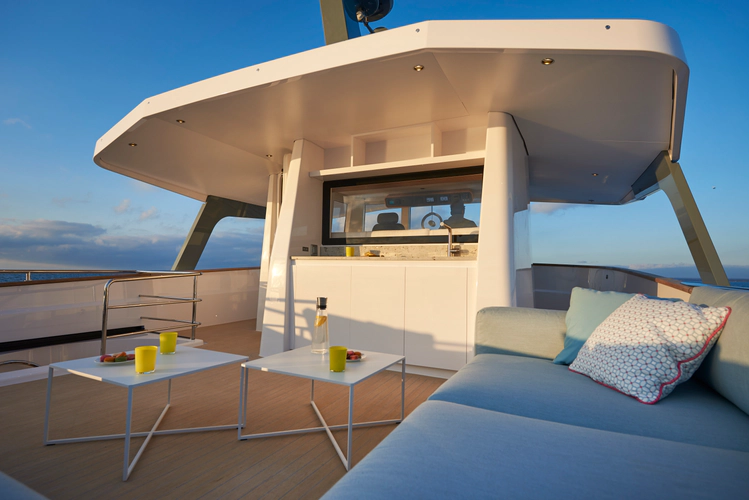 Long Island 78 Yacht Photos Pics 