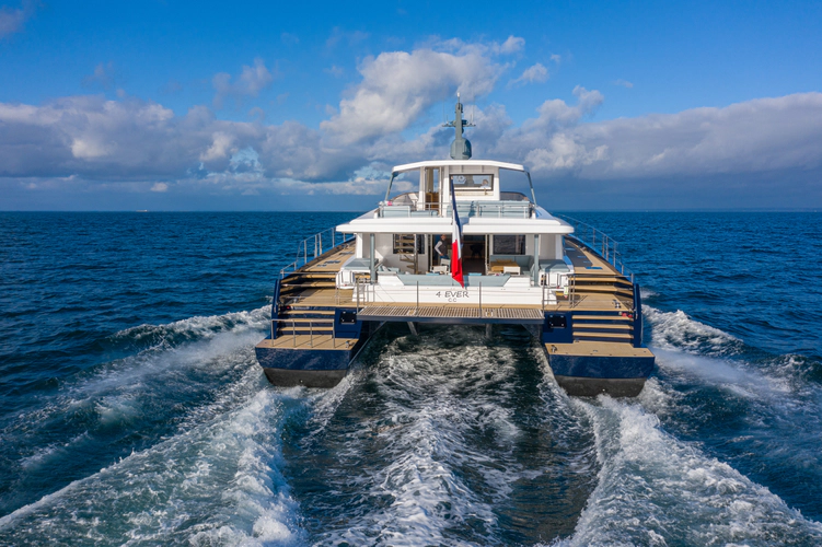 Long Island 78 Yacht Photos Pics 