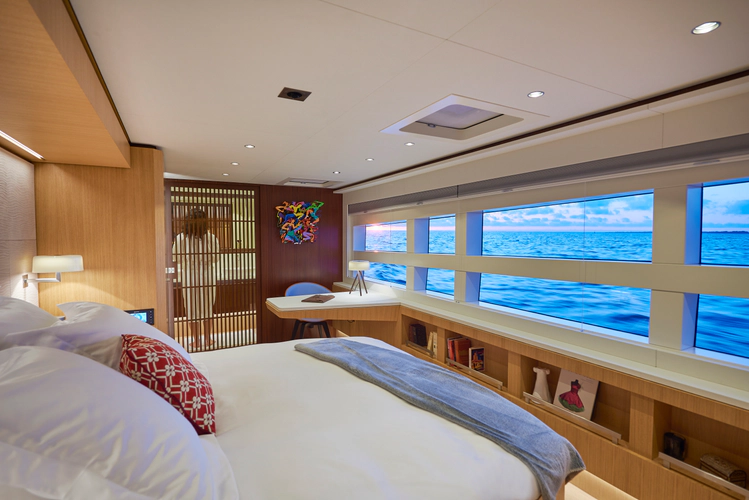 Long Island 78 Yacht Photos Pics 