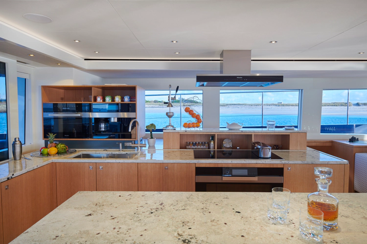 Long Island 78 Yacht Photos Pics 