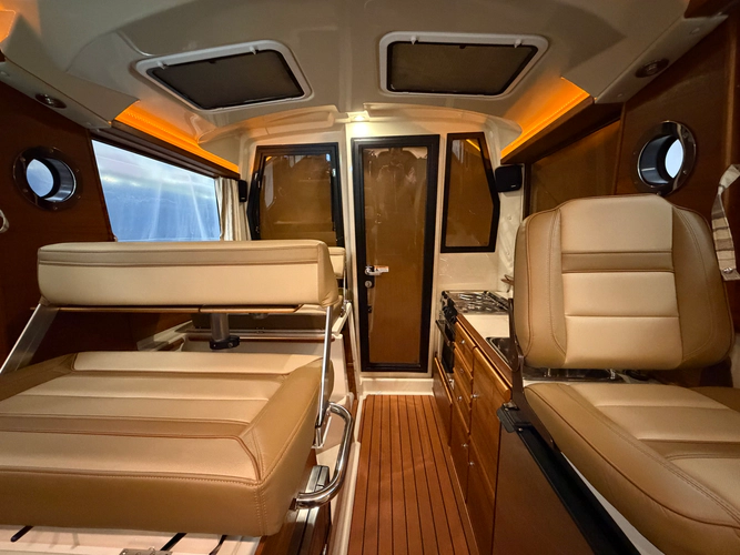 Juni Yacht Photos Pics 