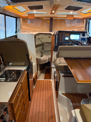 Juni Yacht Photos Pics 