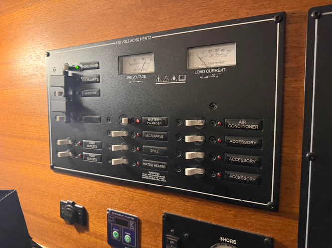 Juni Yacht Photos Pics 