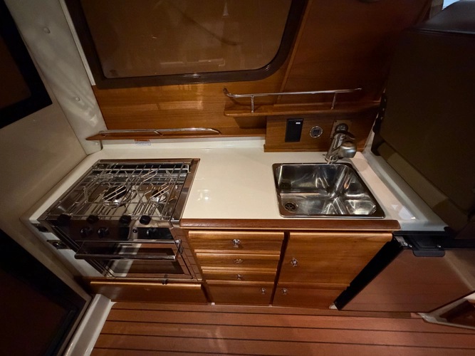 Juni Yacht Photos Pics 