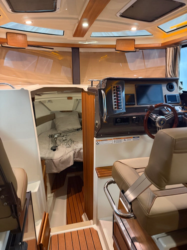 Juni Yacht Photos Pics 